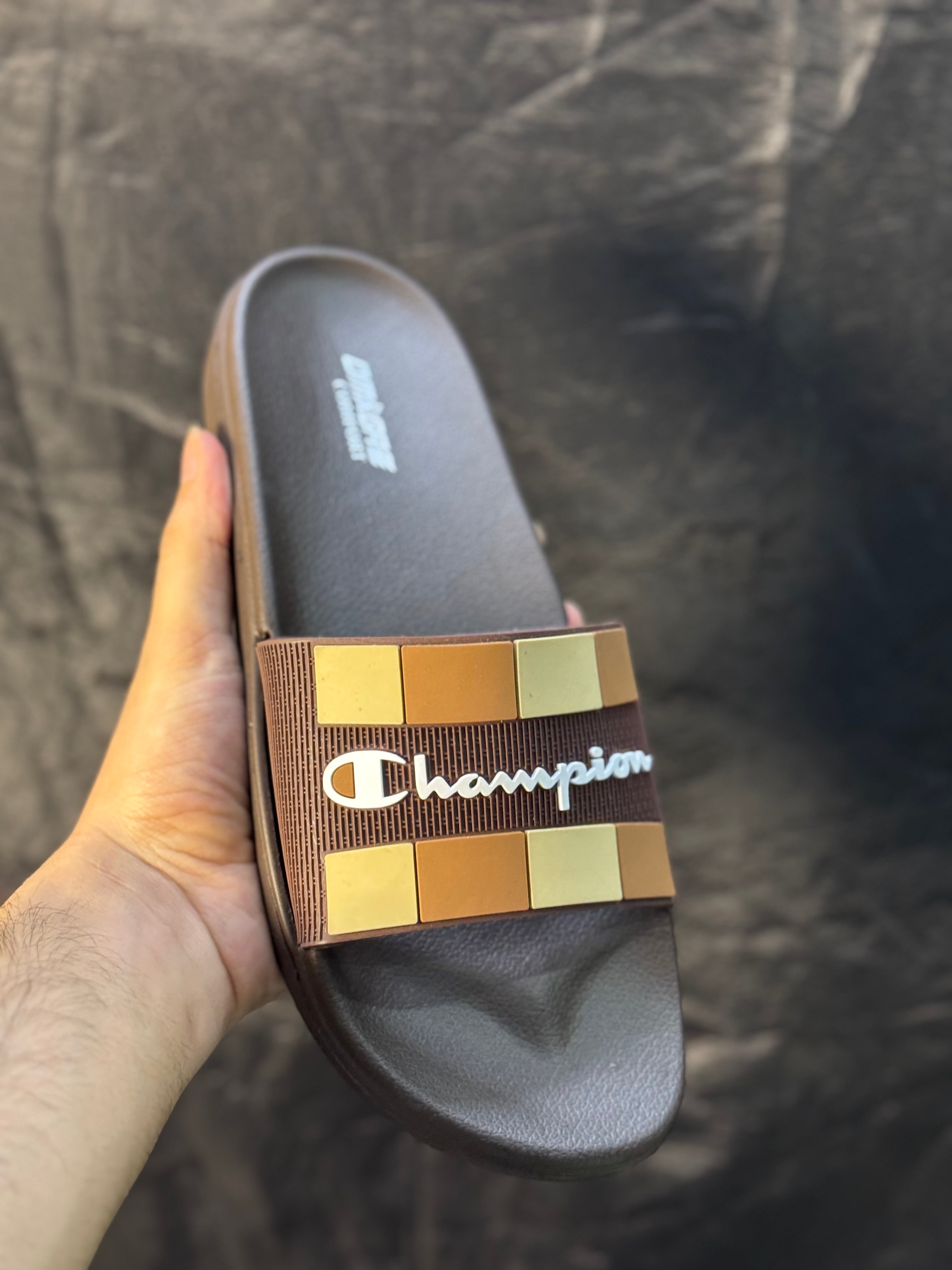 CHAMPION SLIPPERS SOFT AND COMFORTABLE SOLE LIGHTWEIGHT